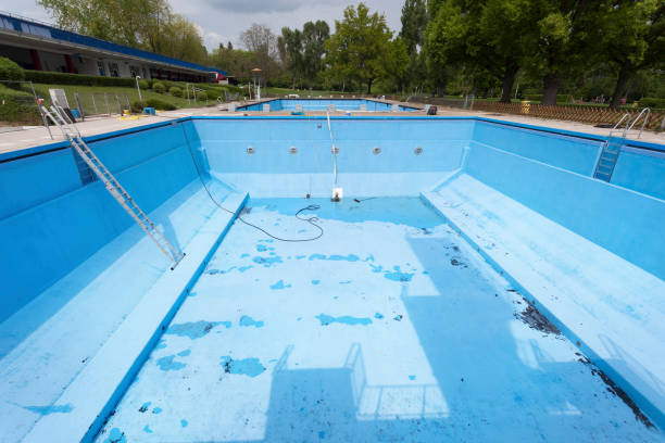 Best Flood restoration services  in Leesburg, OH